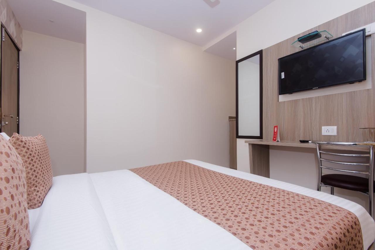 Oyo 14056 Golden Arch Hotel Mumbai Exterior foto