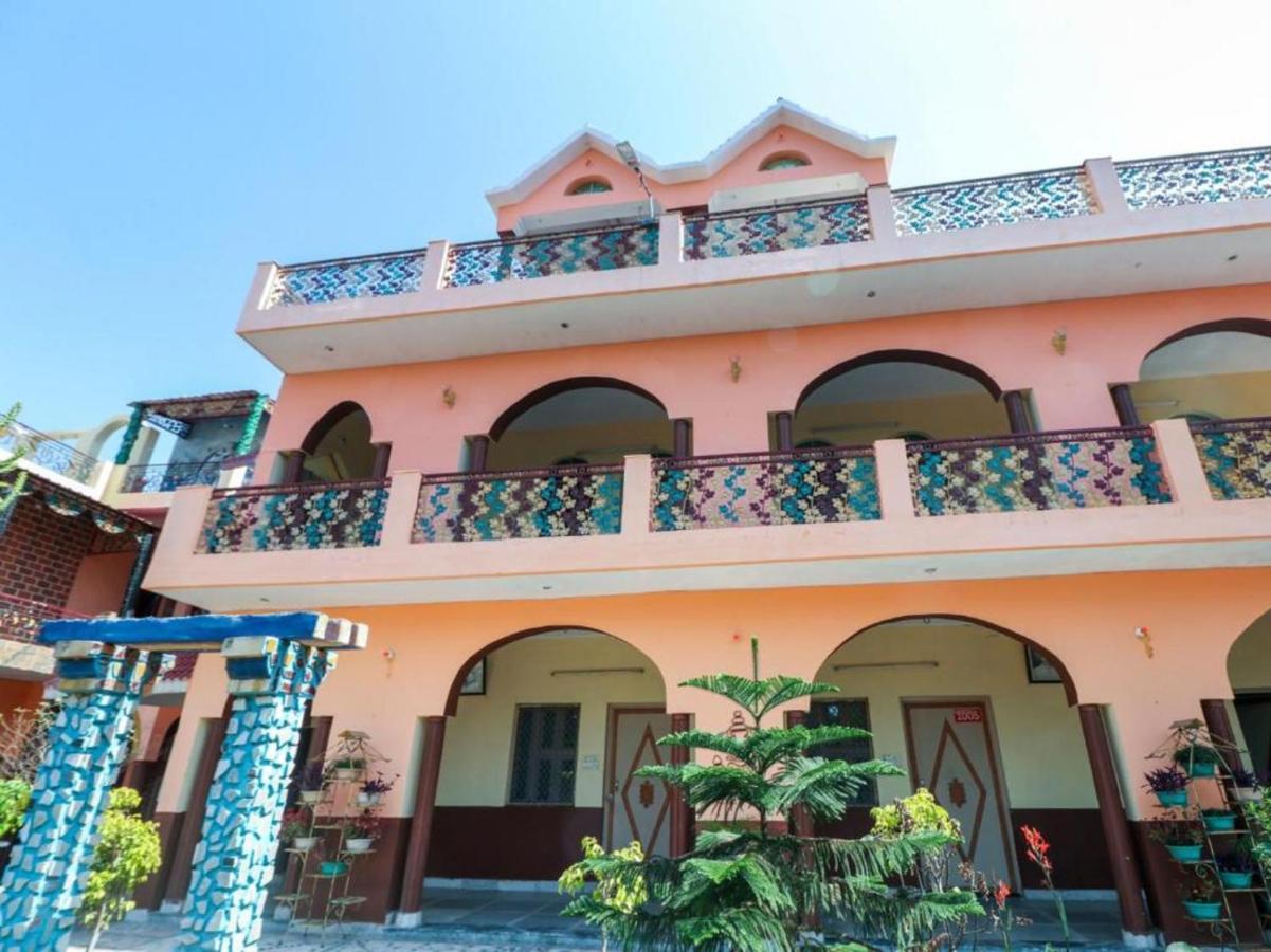 Oyo 14056 Golden Arch Hotel Mumbai Exterior foto